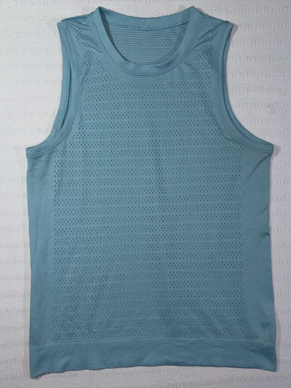 Lululemon Womens Breeze By Breathable Muscle Tank Top Size 6 Workout Running Gym